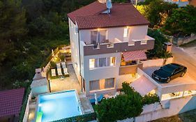 Bruno'S Poolside Apartments - Near Beach