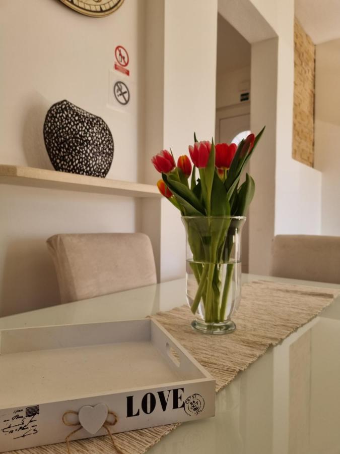 Bruno'S Poolside Apartments - Near Beach Trogir Zewnętrze zdjęcie