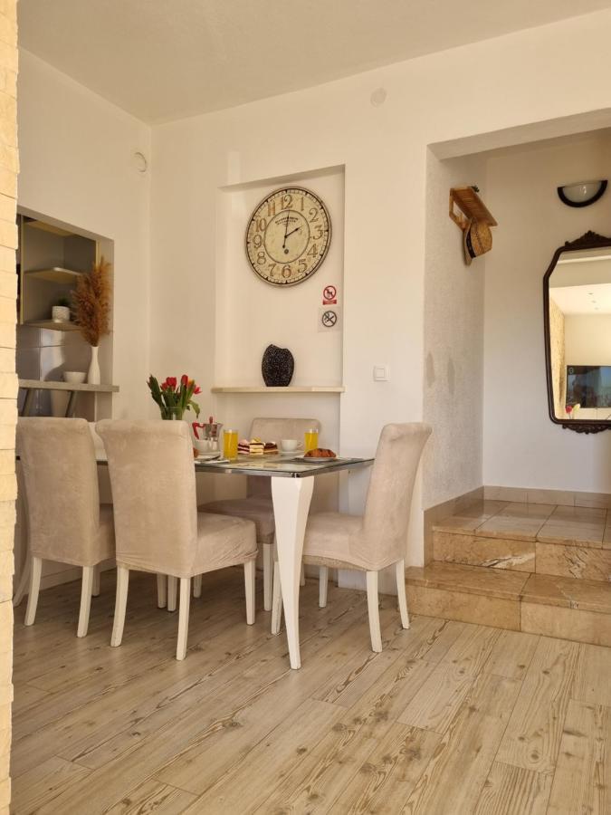 Bruno'S Poolside Apartments - Near Beach Trogir Zewnętrze zdjęcie
