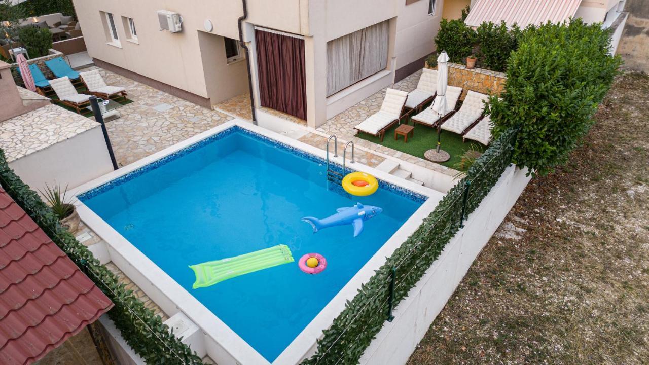 Bruno'S Poolside Apartments - Near Beach Trogir Zewnętrze zdjęcie