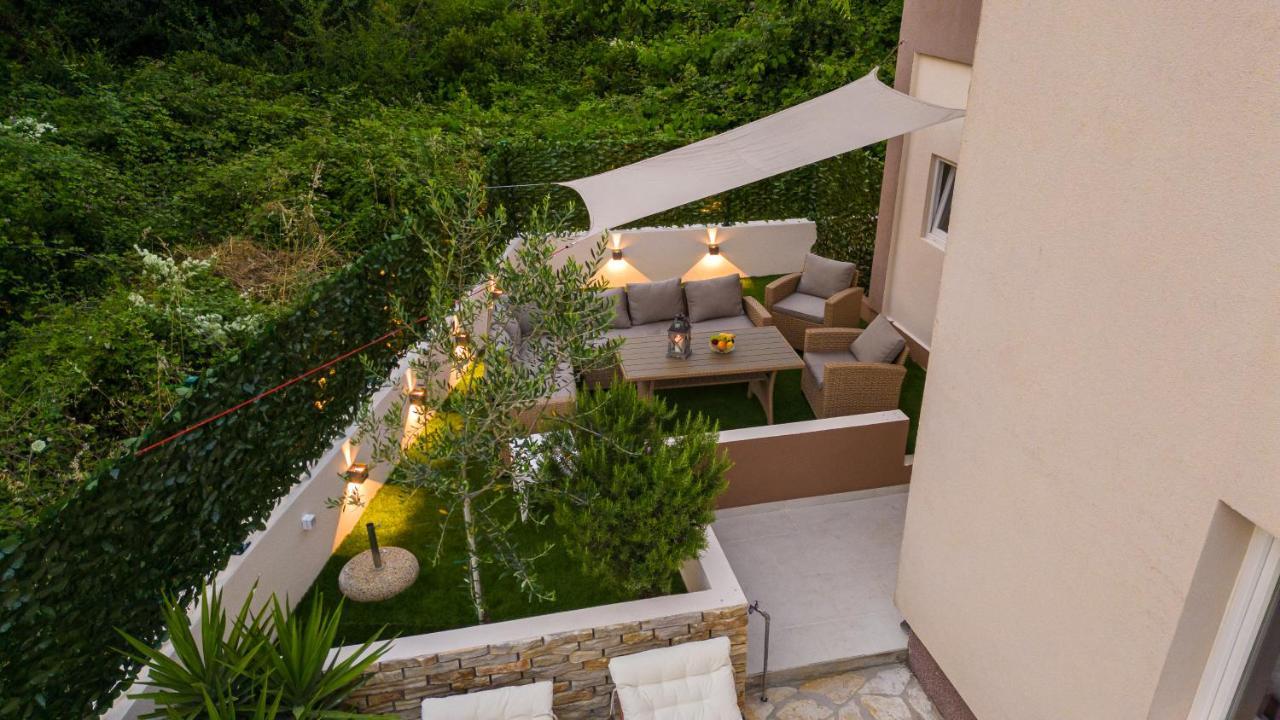 Bruno'S Poolside Apartments - Near Beach Trogir Zewnętrze zdjęcie