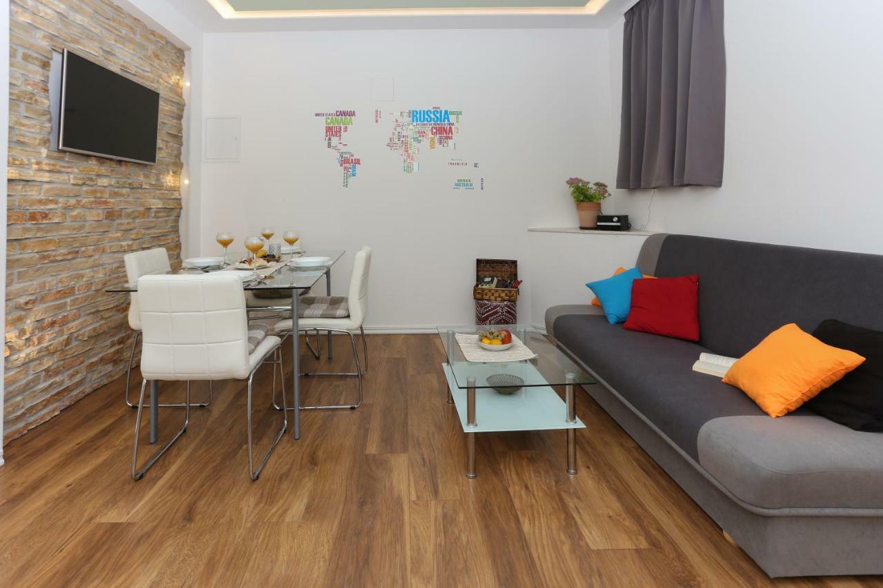 Bruno'S Poolside Apartments - Near Beach Trogir Zewnętrze zdjęcie
